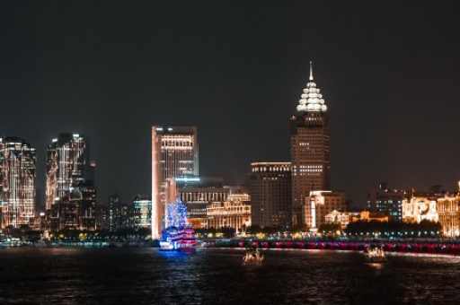 上海夜生活按摩(繁华陶冶，沐浴上海夜色)